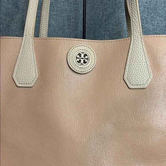 Tory Burch Brody Tote Bag - Picture 5 of 12